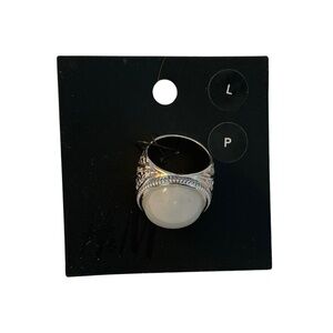 NWT H&M Large Silvertone Ring with Moonstone
